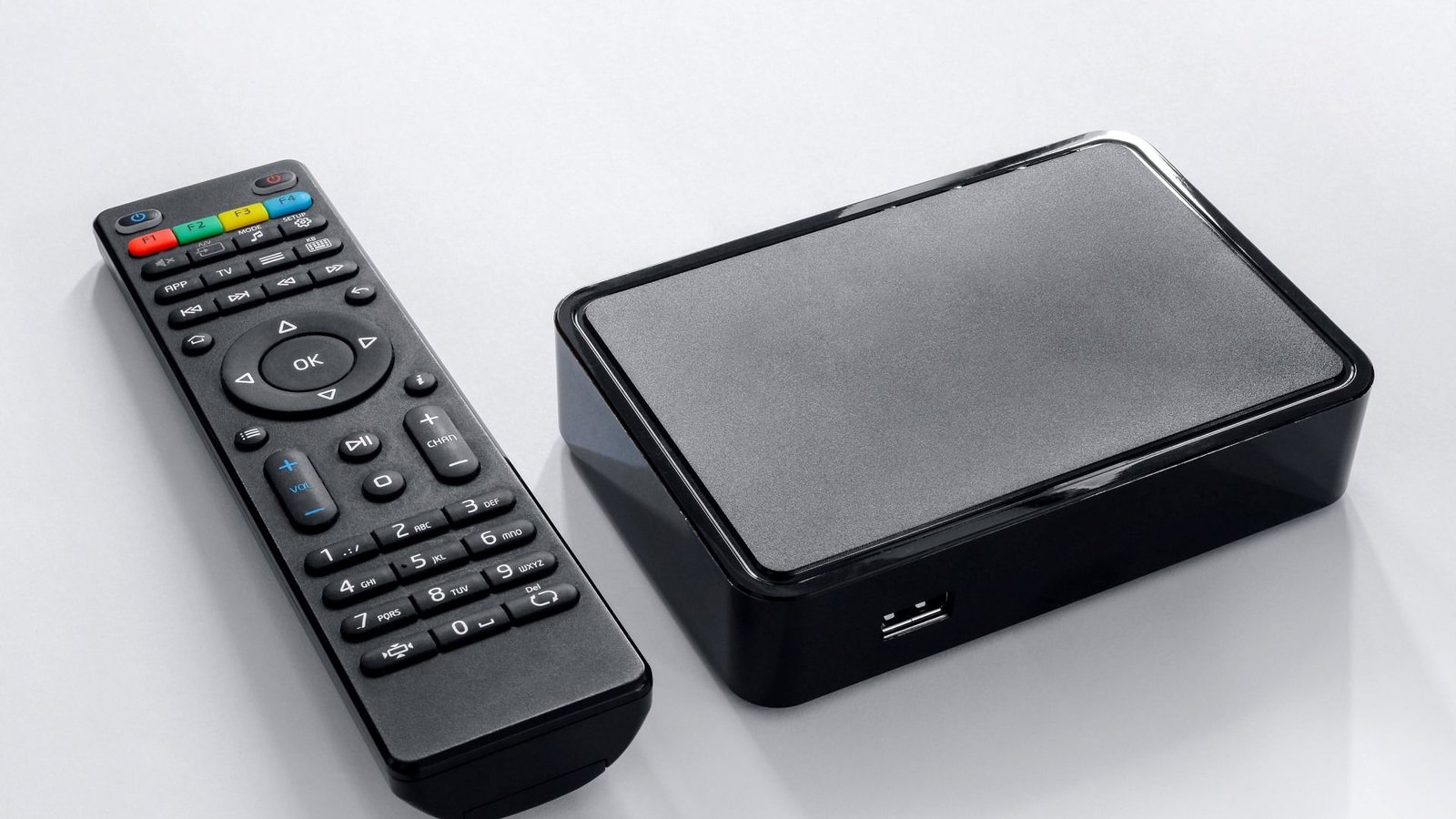 Anatel e Receita Federal explicam o que vão fazer com TV boxes apreendidas