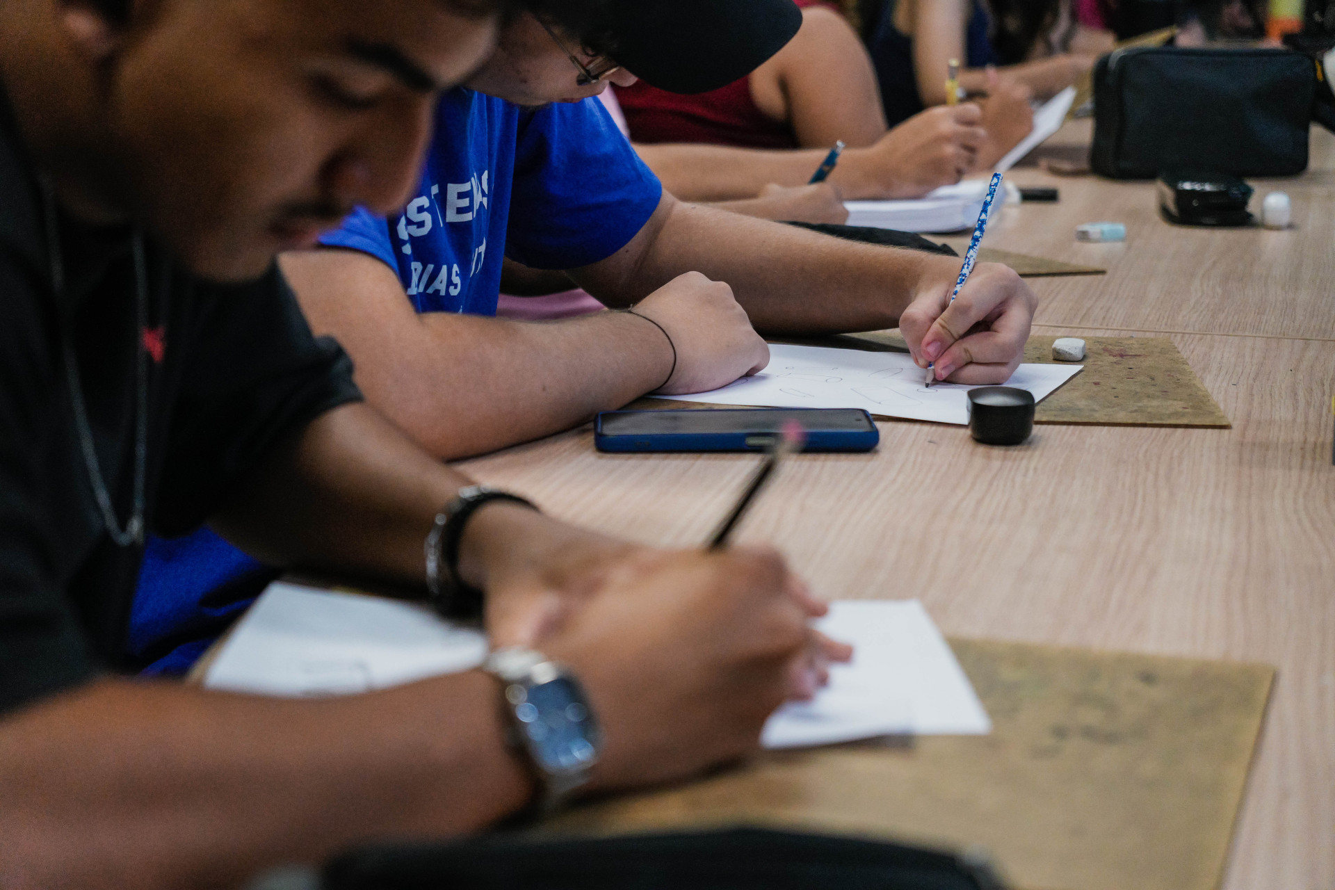Encceja 2026 abre inscrições e amplia oportunidades de conclusão dos estudos para jovens e adultos das periferias