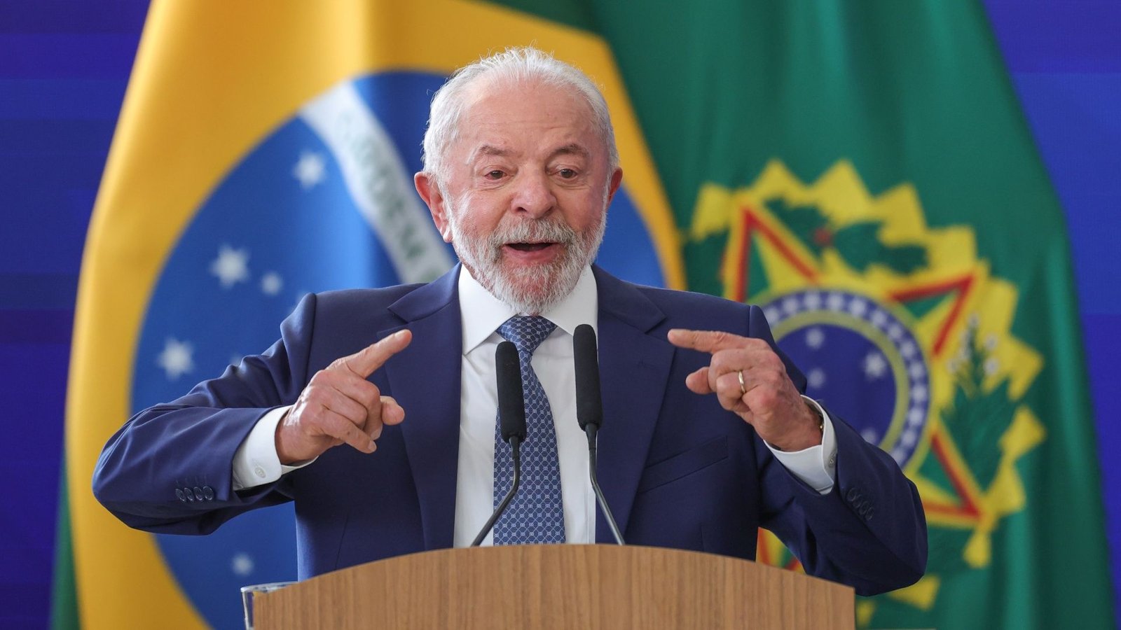 Governo brasileiro acaba com a polêmica 'taxa das blusinhas'