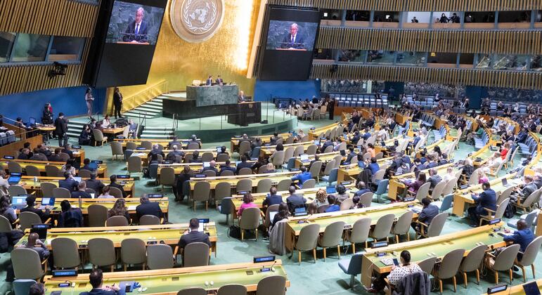 ONU aprova resolução que obriga países a agir contra alterações climáticas