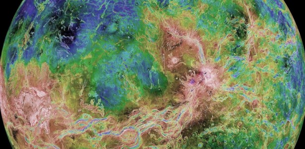 Novo modelo físico explica rotação retrógrada de Vênus como resultado natural da evolução planetária