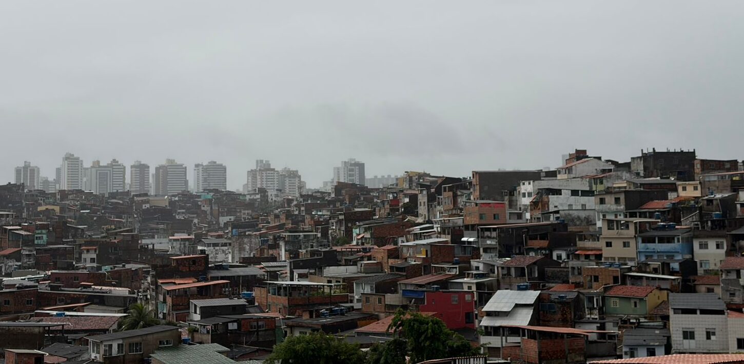 Moradores do Nordeste de Amaralina debatem ZEIS e o direito à permanência no território