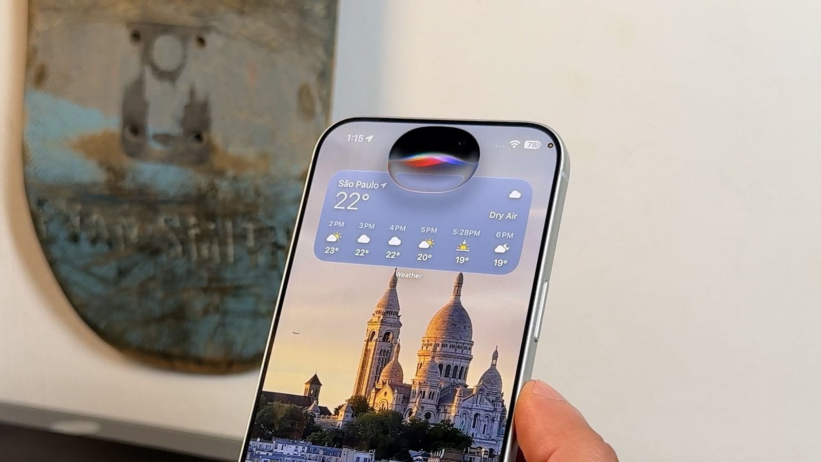 Testei a nova Siri AI e posso dizer: ela realmente funciona