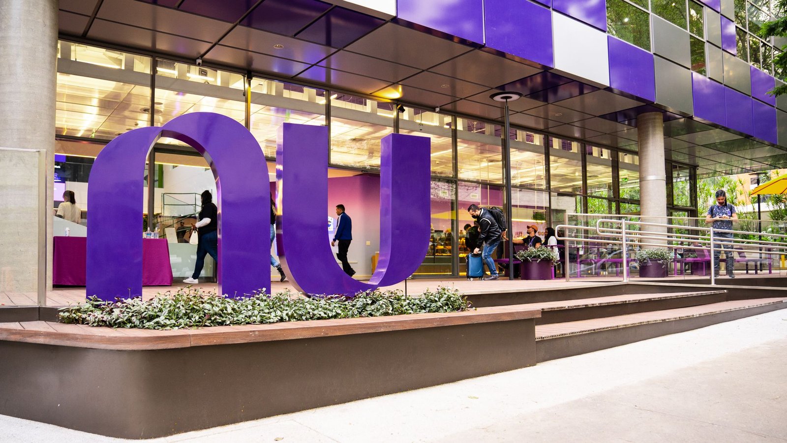 Erro de desenvolvedor disparou mensagens de liquidação extrajudicial do Nubank
