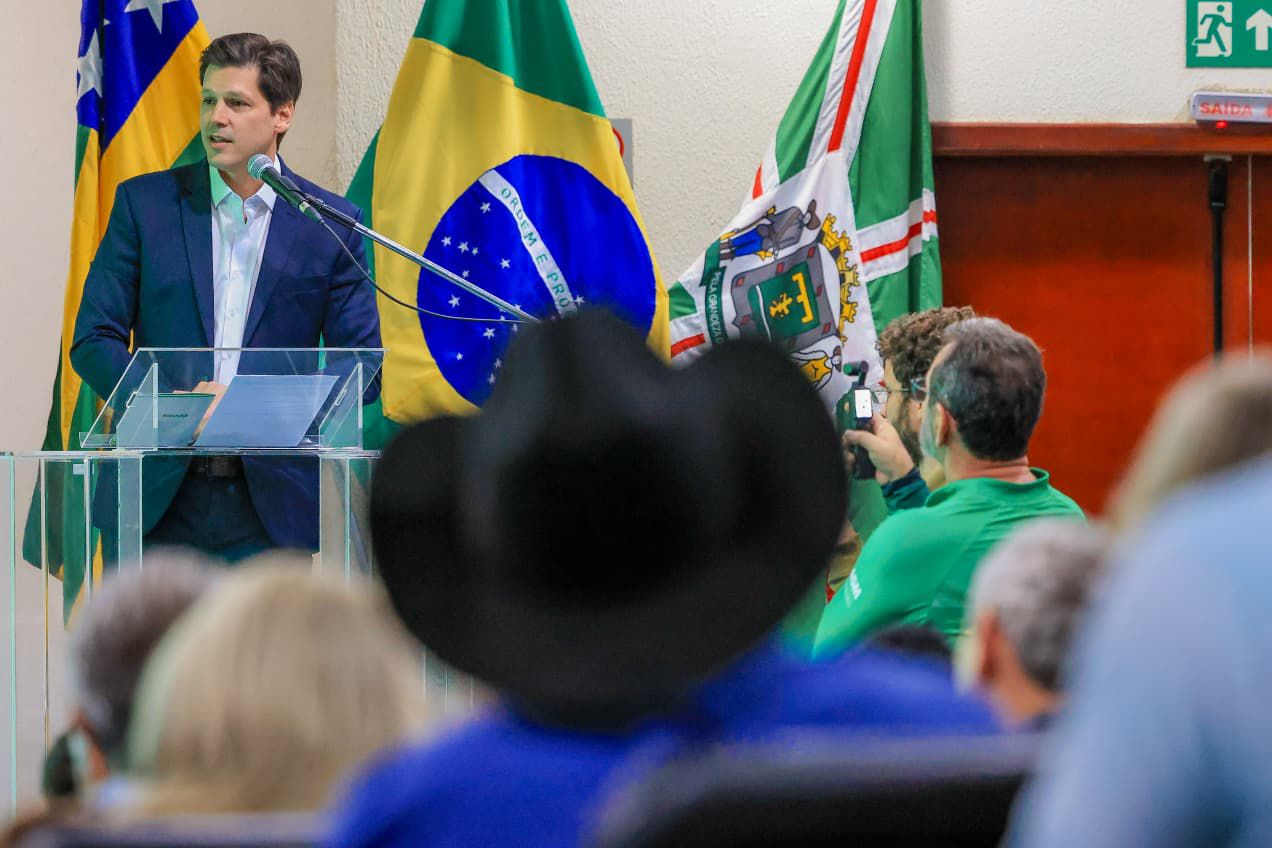Regulariza Campo entrega 500º título a produtores rurais