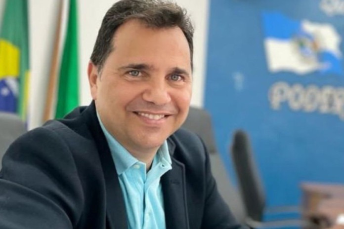 Secretário de Queimados é morto por policiais durante abordagem na Avenida Brasil