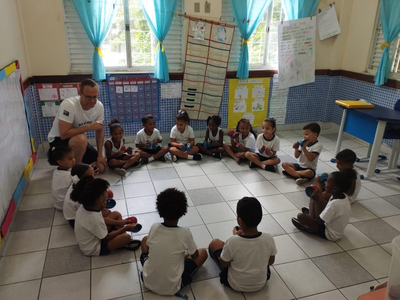 Projeto transforma música em ferramenta de educação no Complexo do Alemão