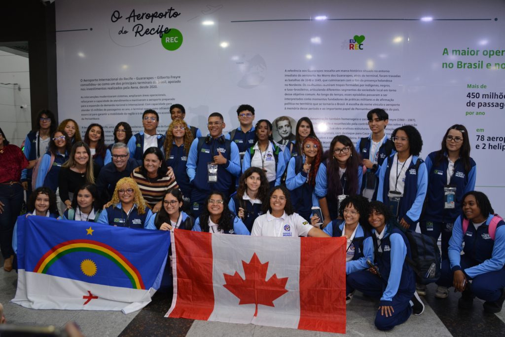 Jovens da rede estadual de Pernambuco embarcam para realizar intercâmbio no Canadá