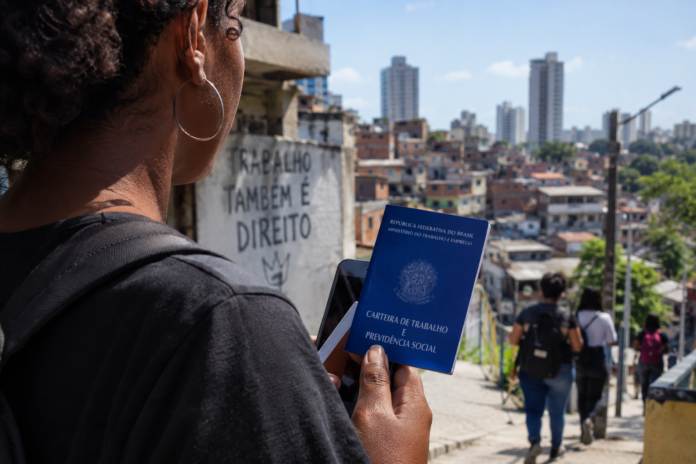 Brasil registra menor taxa de desemprego para o terceiro trimestre desde 2012