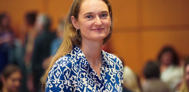 Museus devem atuar como espaços de reconstrução do vínculo social, defende diretora do Museu do Homem, de Paris