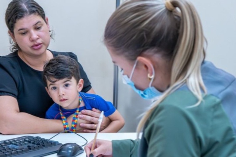 Governo amplia rede de cuidado para pessoas com autismo e reforça atendimento no SUS com investimento de R$ 83 milhões