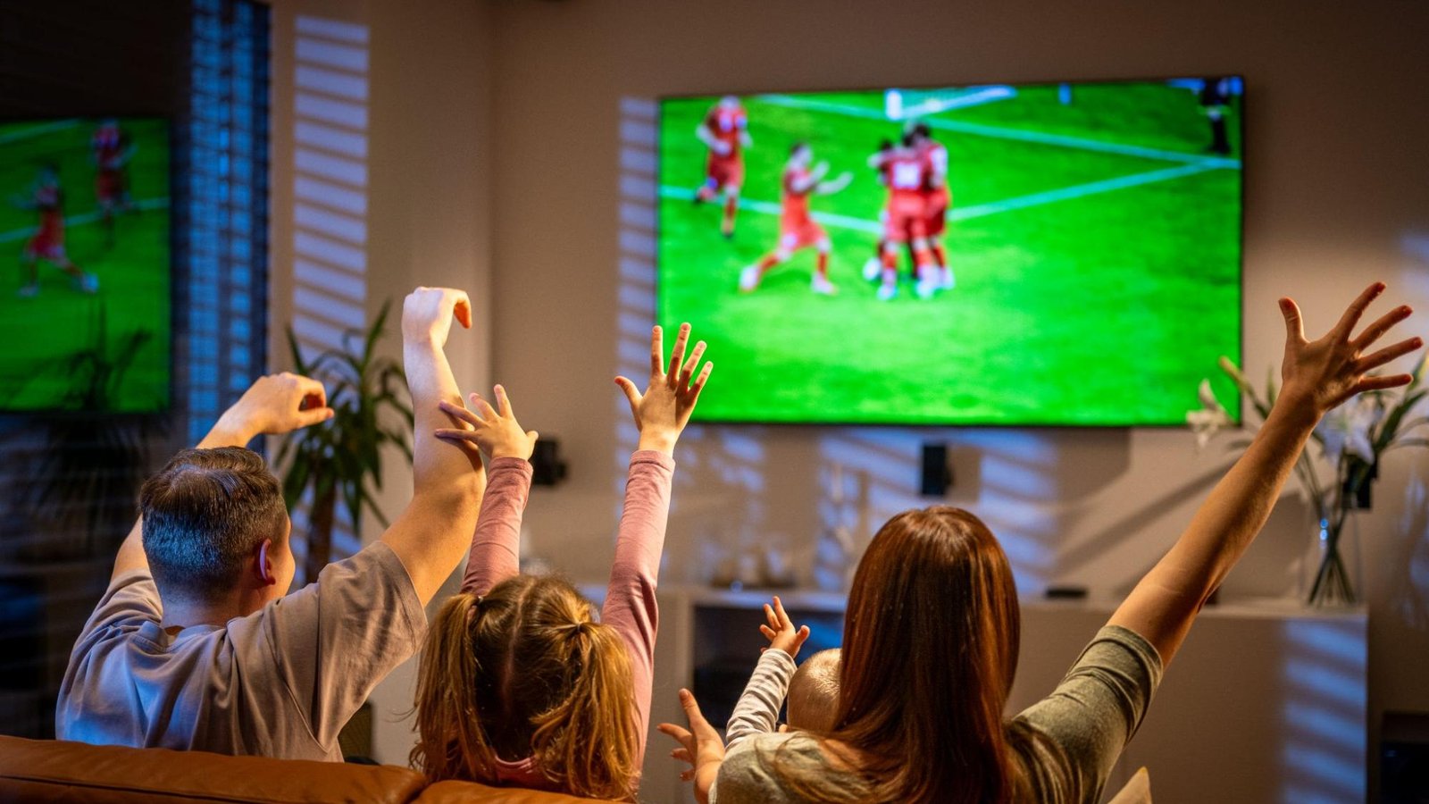 Futebol sem complicação: como a Claro tv+ tem transformado a experiência de assistir aos jogos