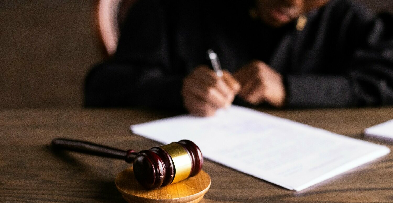 STF adia decisão sobre ITBI em transferências para empresas