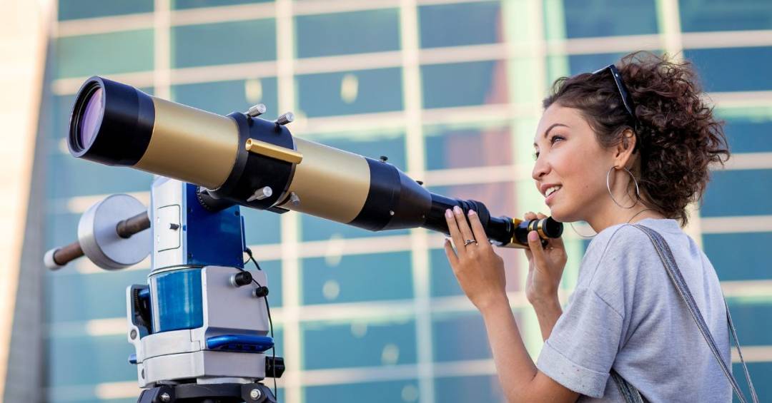 USP abre inscrições para projeto que aproxima meninas da Astronomia; veja como participar